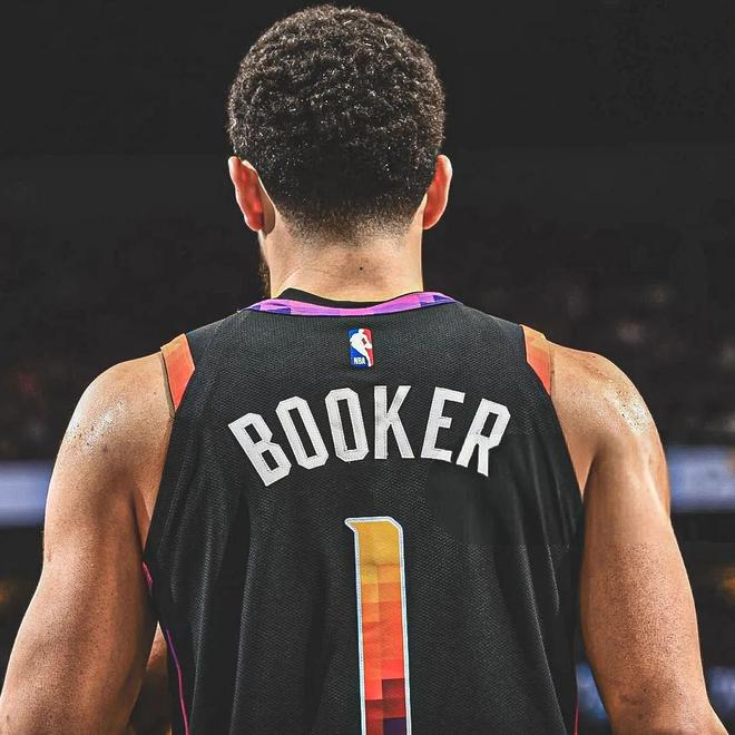 开云APP-关于凯尔特人绝杀巴西男篮，布克一己之力扛起全队的信息