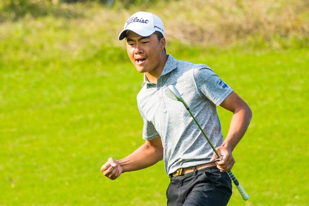 高尔夫球员突破自我，表现堪称完美的简单介绍