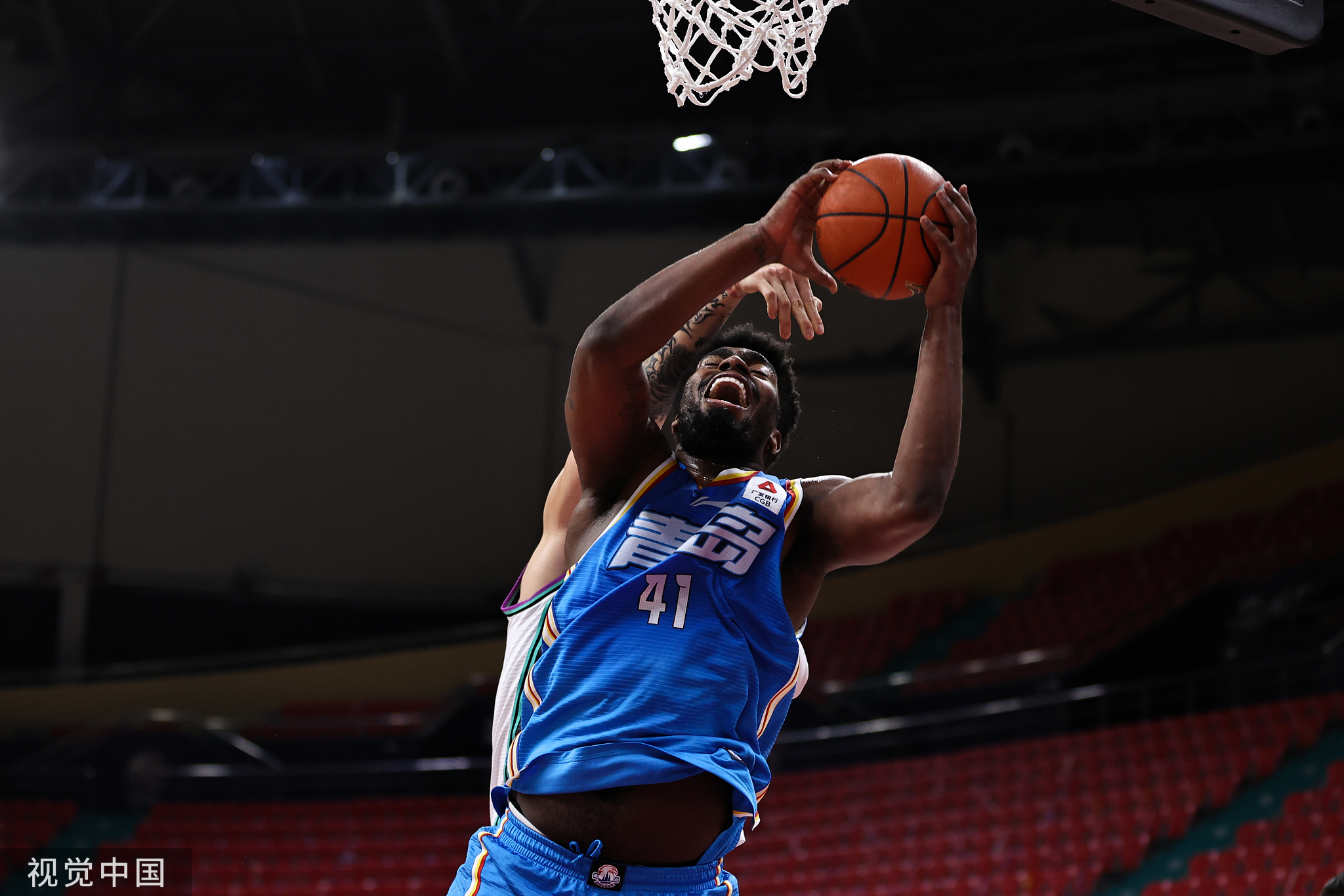 开云官网-青岛队力克江苏队，范弗利特关键制胜