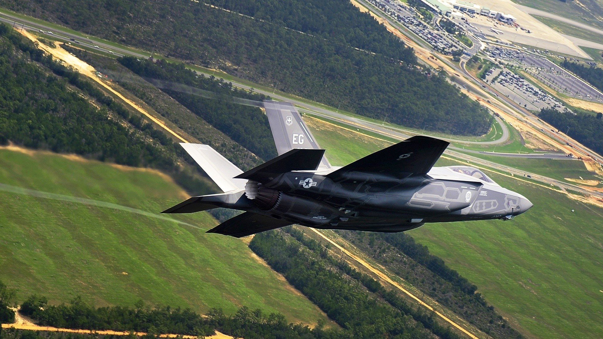 巨星之光与团队风暴，当苏亚雷斯咆哮，阿尔及利亚掀翻旧秩序